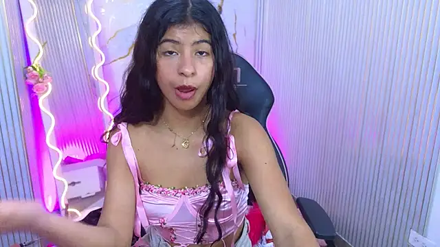 Sandyy tay online show from April 19, 2026, 6:10 pm