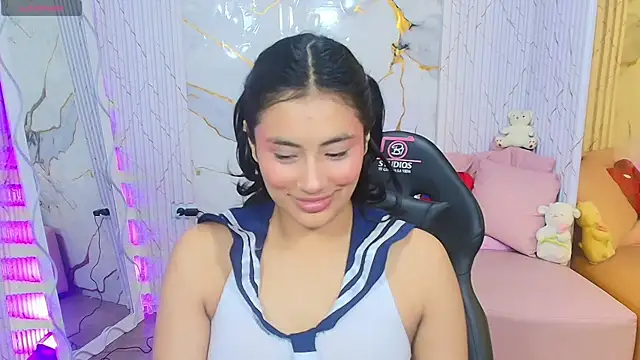 Snapshot of PEACHY_TAY chatting on June 3, 2026, 11:44 am PEACHY TAY online show from June 3, 2026, 11:44 am