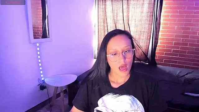 Samantha Devil online show from December 5, 2025, 5:33 pm