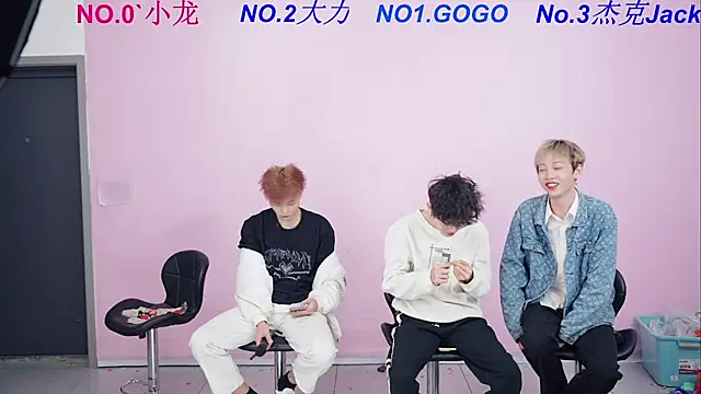 Snapshot of Beautifulboys-999 chatting on November 30, 2025, 6:47 am Beautifulboys-999 online show from November 30, 2025, 6:47 am