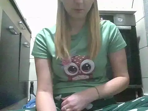 Snapshot of dirty_sasha00 chatting on December 5, 2025, 3:32 pm dirty sasha00 online show from December 5, 2025, 3:32 pm