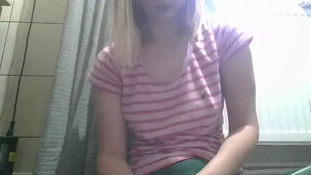 Snapshot of dirty_sasha00 chatting on May 29, 2026, 2:39 am dirty sasha00 online show from May 29, 2026, 2:39 am