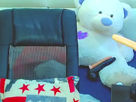 NharaBigCock online show from February 13, 2026, 7:03 pm