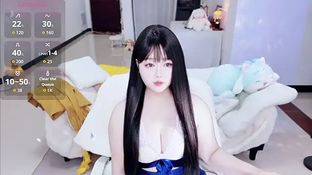 Nina37 online show from May 8, 2026, 5:17 pm