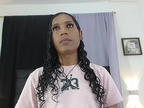 Snapshot of MiaCoock chatting on November 10, 2025, 1:05 pm MiaCoock online show from November 10, 2025, 1:05 pm