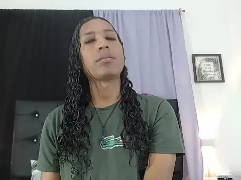 Snapshot of MiaCoock chatting on November 22, 2025, 12:26 pm MiaCoock online show from November 22, 2025, 12:26 pm