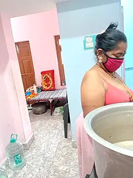 Snapshot of savithasree chatting on March 10, 2026, 6:28 am savithasree online show from March 10, 2026, 6:28 am