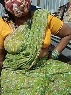 Snapshot of savithasree chatting on August 4, 2026, 5:17 pm savithasree online show from August 4, 2026, 5:17 pm