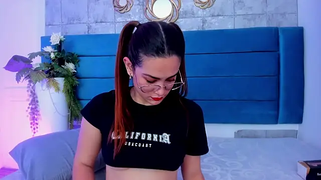 SaraAlvarezx online show from March 6, 2026, 4:40 am