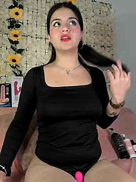 Lorenaa1 online show from May 3, 2026, 9:29 pm