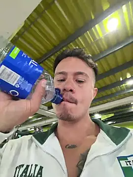 Snapshot of RaySullivan chatting on March 6, 2026, 4:02 pm RaySullivan online show from March 6, 2026, 4:02 pm