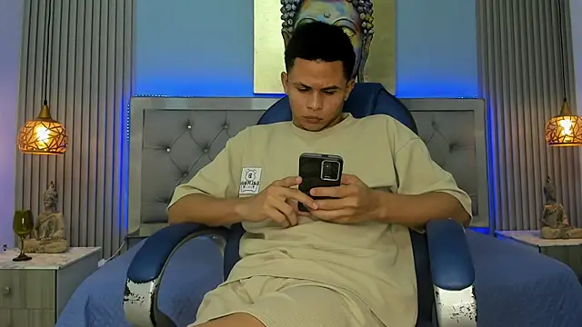 Snapshot of Liams18 chatting on May 13, 2026, 3:46 am Liams18 online show from May 13, 2026, 3:46 am
