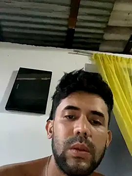 julian27ruiz online show from November 4, 2025, 10:46 pm