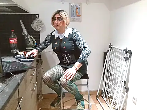 AgnesCross39 online show from November 26, 2025, 2:00 am