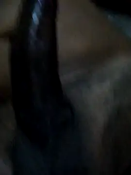 Snapshot of Alvaroz1992 chatting on January 11, 2026, 3:35 am Alvaroz1992 online show from January 11, 2026, 3:35 am