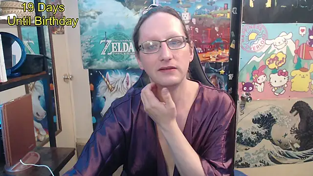 Savanah Banana  online show from May 3, 2026, 9:25 am