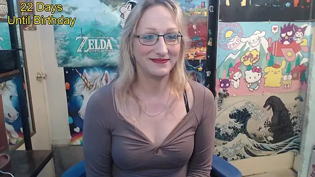 Savanah Banana  online show from April 30, 2026, 9:19 pm