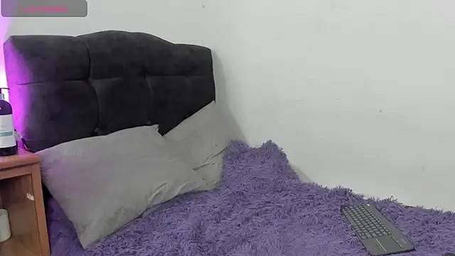 Snapshot of MidNightTouch-21 chatting on March 13, 2026, 4:17 am MidNightTouch-21 online show from March 13, 2026, 4:17 am