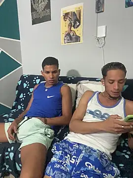 Snapshot of Mike_and_Rayan chatting on February 11, 2026, 1:16 am Mike and Rayan online show from February 11, 2026, 1:16 am