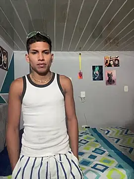 Snapshot of Mike_and_Rayan chatting on March 6, 2026, 1:55 am Mike and Rayan online show from March 6, 2026, 1:55 am