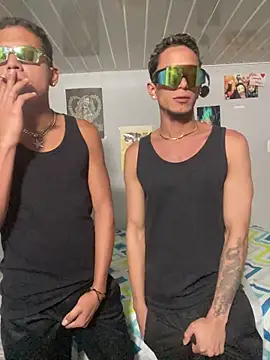 Snapshot of Mike_and_Rayan chatting on February 14, 2026, 1:50 am Mike and Rayan online show from February 14, 2026, 1:50 am