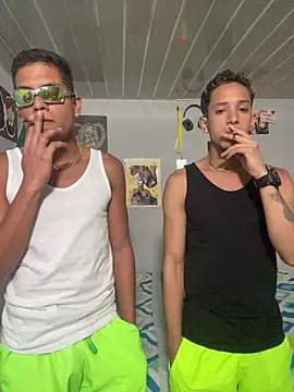 Snapshot of Mike_and_Rayan chatting on February 15, 2026, 10:20 pm Mike and Rayan online show from February 15, 2026, 10:20 pm