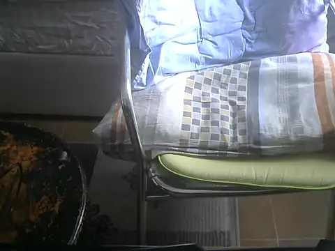 ellsaBunny online show from November 21, 2025, 1:21 pm