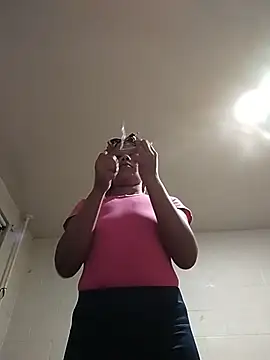 Snapshot of SITHANDRAH chatting on March 18, 2026, 9:56 am SITHANDRAH online show from March 18, 2026, 9:56 am