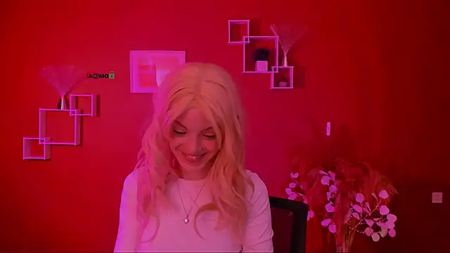 mia starrr  online show from March 25, 2026, 9:52 am