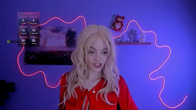 mia starrr  online show from March 4, 2026, 8:49 pm