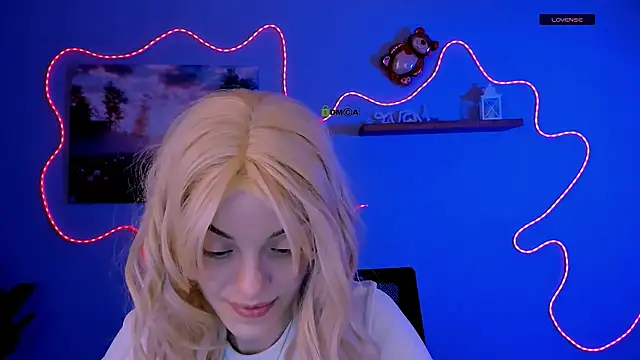 mia starrr  online show from March 21, 2026, 8:02 pm