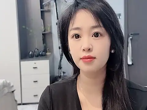 Lucky--Lucy online show from November 16, 2025, 3:22 am