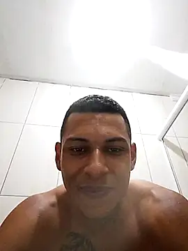 Snapshot of oPretin013 chatting on November 10, 2025, 4:28 am oPretin013 online show from November 10, 2025, 4:28 am