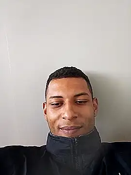 Snapshot of oPretin013 chatting on November 9, 2025, 4:22 pm oPretin013 online show from November 9, 2025, 4:22 pm