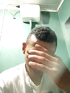 Snapshot of oPretin013 chatting on November 7, 2025, 3:55 am oPretin013 online show from November 7, 2025, 3:55 am