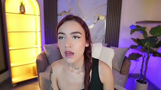 TessaaFox online show from March 18, 2026, 12:19 pm