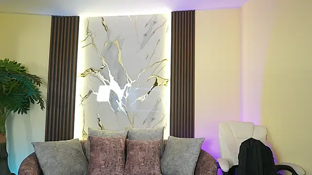 TessaaFox online show from November 28, 2025, 11:54 am