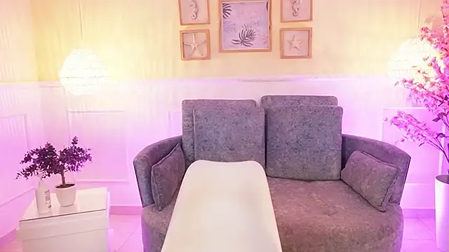 TessaaFox online show from March 12, 2026, 8:02 pm