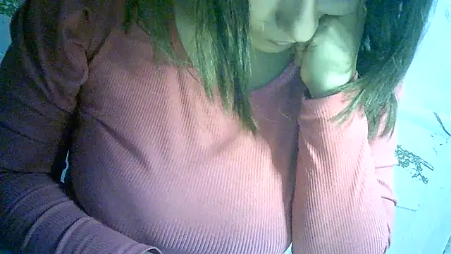 Snapshot of Zulreyna chatting on June 27, 2026, 5:57 am Zulreyna online show from June 27, 2026, 5:57 am