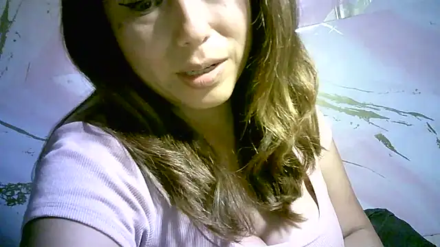 Zulreyna online show from May 9, 2026, 3:21 am