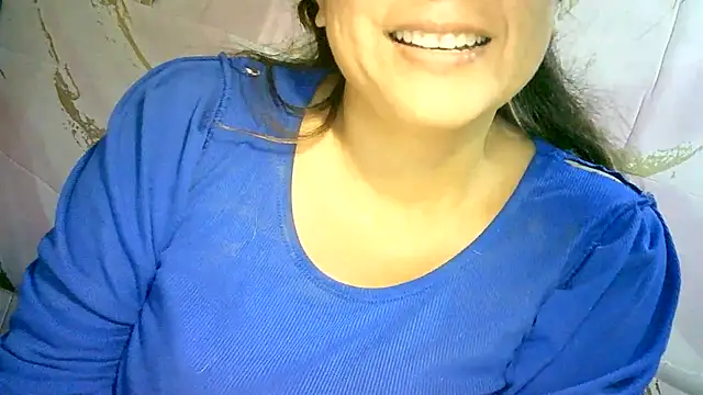 Snapshot of Zulreyna chatting on July 16, 2026, 5:04 am Zulreyna online show from July 16, 2026, 5:04 am