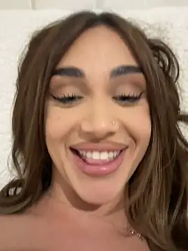 Snapshot of IvyNox chatting on July 14, 2026, 2:05 am IvyNox online show from July 14, 2026, 2:05 am