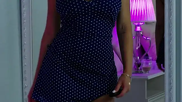 Snapshot of IvyNox chatting on June 23, 2026, 7:01 pm IvyNox online show from June 23, 2026, 7:01 pm