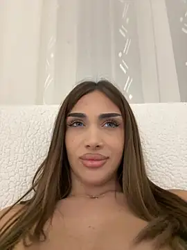Snapshot of IvyNox chatting on July 18, 2026, 8:17 pm IvyNox online show from July 18, 2026, 8:17 pm