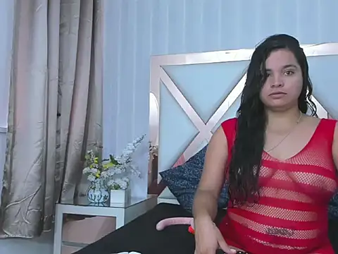 Snapshot of DairaMoon chatting on November 6, 2025, 8:13 pm DairaMoon online show from November 6, 2025, 8:13 pm