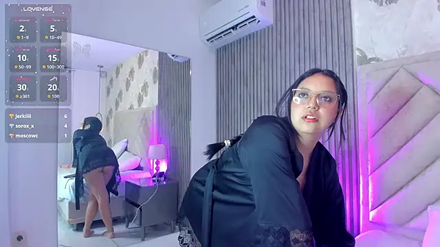 Snapshot of Chloe-Jones1 chatting on November 20, 2025, 9:47 pm Chloe-Jones1 online show from November 20, 2025, 9:47 pm