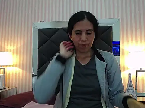 GiselaZivic online show from July 28, 2026, 7:15 pm