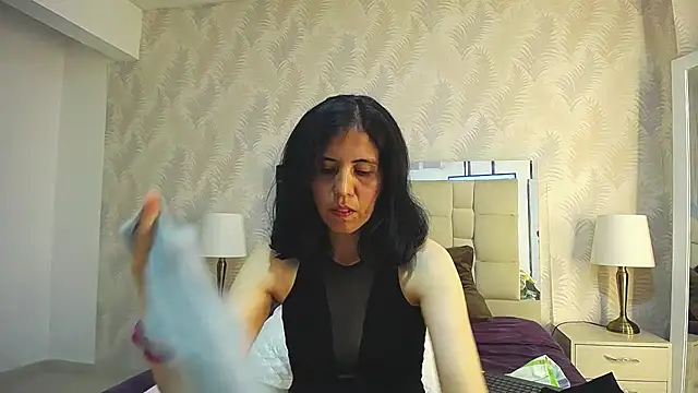 GiselaZivic online show from August 1, 2026, 7:12 pm