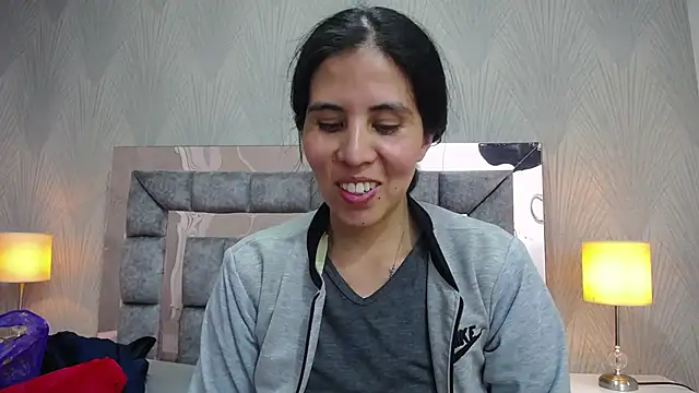 GiselaZivic online show from July 8, 2026, 7:14 pm