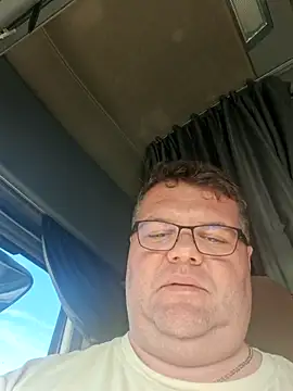 Grase44 online show from November 28, 2025, 11:32 am